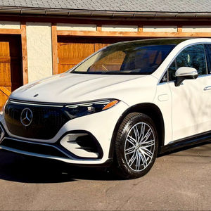 SUV EQS 580 4Matic 2023, 536 hp, Motores Eléctricos Dobles, Tracción en las Cuatro Ruedas, Equipamiento de Alta Gama - Product Image 1