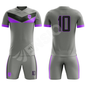 Venta al por Mayor de Camisetas de Fútbol para Hombre con Diseño Personalizado, Impresión Digital, Transpirables y de Secado Rápido, con Opción de Calcetines de Club para Equipos - Product Image 6