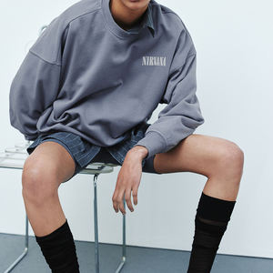 Sudadera de mujer con hombros descubiertos personalizada nueva al por mayor sudadera informal de manga larga con cuello ancho y hombros descubiertos sudadera de mujer con estampado de logotipo personalizado - Product Image 2