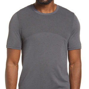 Top Trending Slim Fit Camiseta Tejido de manga corta de punto ligero de secado rápido Diseño personalizado Cuello Bajo MOQ Nuevo estilo Diseño en blanco - Product Image 6