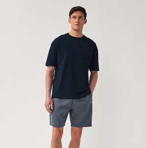 Pantalones cortos de alta calidad para hombre, pantalones cortos de baloncesto de malla personalizados al por mayor con diseño de bolsillos para hombre, pantalones cortos cómodos para hacer ejercicio - Product Image 3