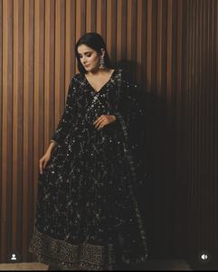 Vestido de boda de diseñador con Pent Dupatta - Product Image 4