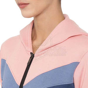 Survêtement en coton avec logo personnalisé pour femmes, tenue décontractée d'hiver à motif solide avec col à capuche, en vente d'usine - Product Image 5