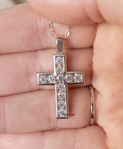 Collier pendentif croix chrétienne en argent sterling 925 plaqué rhodium avec moissanite pour femme, couleur D, VVS1, certifié par une tierce partie - Product Image 5