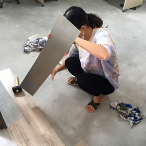 Việt Nam nhà máy <span class=keywords><strong>SPC</strong></span> Vinyl sàn 5 mét độ dày với underlayment nút chai/ixpe/EVA giá rẻ và chất lượng cao bấm vào hệ thống khóa - Product Image 1