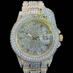 Reloj Analógico para Hombre con Movimiento de Cuarzo Japonés de 42 mm, Chapado en Oro con Diamantes, Diseño King Cobra - Product Image 4