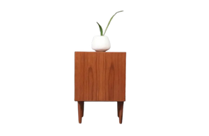 Table de chevet carrée moderne en bois, couleur noyer, avec tiroir et étagère ouverte pour chambre à coucher et hôtel - Product Image 4