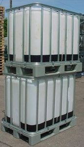 Réservoir de stockage d'eau en acier inoxydable de 265 gallons de qualité alimentaire en PVC IBC Totes Réservoir de stockage Machines chimiques - Product Image 4