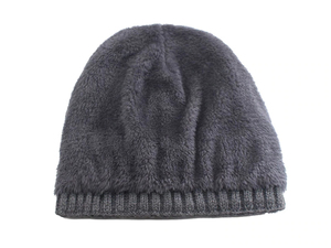 Bonnet à pompon tricoté personnalisé de haute qualité pour les fans de football en club de sport Écusson à pompon avec logo brodé en jacquard conçu pour l'hiver - Product Image 4