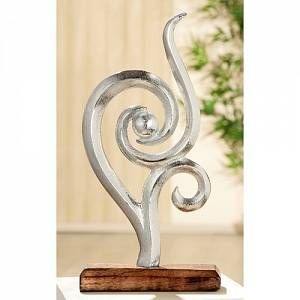 Nouvelle sculpture en aluminium en forme de spirale abstraite avec une forme incurvée lisse montée sur une base en bois, accent artistique contemporain - Product Image 2