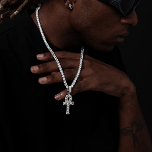 Pendentif personnalisé de style classique hip-hop en alliage plaqué or avec diamants glacés - Product Image 4