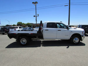 VENTE AUX ENCHÈRES CHAUDE : Véhicule d'occasion 2024 3500 C-h-a-s-s-i-s S-L-T CrewCab L-B DRW à vendre - Product Image 2