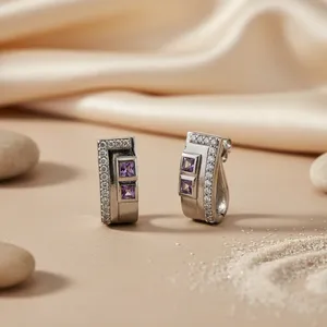 Boucles d'oreilles Huggie en argent 925 avec améthyste pour femme, style géométrique classique, serties en canal, bijoux pour le quotidien - Product Image 2