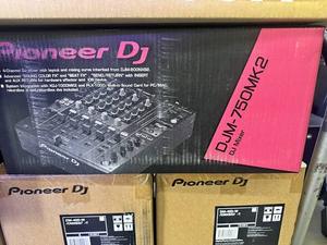 Nouvelle table de mixage DJ 4 canaux de style club DJM-250MK2 / DJM-750MK2 Serato pour DJ professionnels avec table de mixage DJ 2 canaux DJM-S7 - Product Image 2