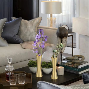 ภาชนะโลหะสำหรับการตกแต่งภายในที่ทันสมัยและการจัดดอกไม้ในห้องนั่งเล่นที่สง่างาม - Product Image 1