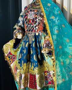 Vestido Tradicional Afgano Kuchi para Bodas y Fiestas, Diseño Moderno 2025, con Bordado Intenso y Decoración de Borlas - Product Image 3