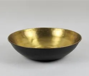 Vente en gros de petit bol de vaisselle en métal de luxe au design moderne et vintage, plat fait à la main et écologique, fêtes d'emballage avec logo personnalisé - Product Image 3