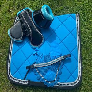 Manta de Silla de Montar Ecuestre Acolchada Cuadrada Negra de Lujo, Premium, Transpirable, Absorbente de Impactos, Personalizable, para Exportación - Product Image 4