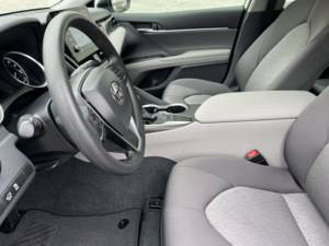 Toyota Camry LE FWD 2023 Usado en Buen Estado - Product Image 5