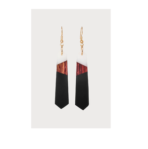Boucles d'oreilles en résine et bois de haute qualité faites à la main pour femmes et filles et articles de fête utilisent de longs bijoux de mode - Product Image 1
