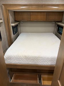 รถบ้านเมอร์เซเดส-เบนซ์ สปรินเตอร์ 3500XD ทิฟฟิน เวย์ฟาเรอร์ 25QW ปี 2020 ราคาประหยัด - Product Image 2