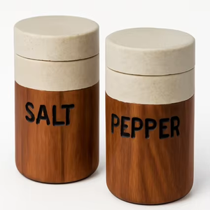 Venta caliente Frascos de almacenamiento de sal y pimienta de madera con tapas beige Nueva llegada Diseño elegante para uso en la cocina Precio al por mayor - Product Image 1