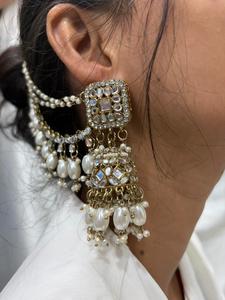Bridal Kundan Jhumka <b>Earrings</b> with Pearl Chain & Matching Maang Tikka Gold Plated Traditional Jewellery Set - Product Image 4