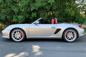 Offre exceptionnelle : Porsche Boxster S d'occasion 2011, propre et prête à être expédiée - Product Image 3