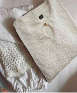 Mujeres musulmanas Casual Off White Maxi Boutique islámica cosido traje de césped para Eid Party Ramadan Wear vestido de moda pakistaní - Product Image 2