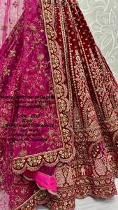 Hermoso trabajo sobrio nupcial Lehenga Choli con Dupatta bordado pesado para Bodas de invierno - Product Image 3
