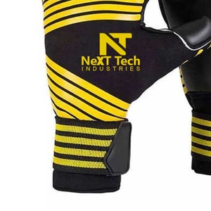 Guantes de portero de alta calidad de Next Tech Industries para fines de partido y entrenamiento Diseño y logotipo personalizados - Product Image 6