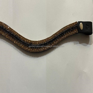 Diamantes de imitación personalizados hechos a mano, 5 filas de cristales dorados y negros, banda mega ostentosa de cuero para cejas de caballo con cierre de bucle de botón a presión - Product Image 3