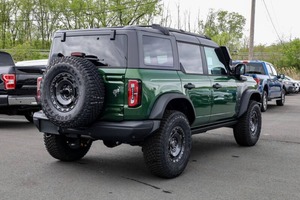 Diseñado para los Aventureros: Ford Bronco Everglades 2024 - Product Image 2