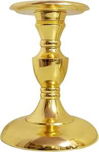 Portavelas moderno y elegante de metal con detalles intrincados para una sofisticada mesa de comedor navideña, decoración de eventos de lujo - Product Image 4