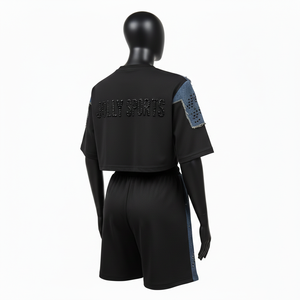 Conjunto de Top Corto y Pantalones Cortos para Mujer, Algodón GSM, Felpa de Poliéster, Negro con Paneles de Mezclilla Azul, Logotipo con Pedrería, Top Corto y Pantalones Cortos 100% Algodón - Product Image 5