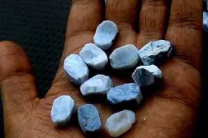 10 pièces de pierres précieuses brutes d'opale bleue naturelle de haute qualité, 16-18 mm, pour la fabrication de bijoux, taillées à la main avec effet étoile - Product Image 5