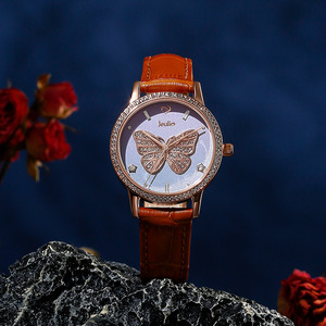 นาฬิกาควอตซ์ Jeulia Dreamy Rainbow Butterfly -สายหนังสีน้ำตาลพร้อมหน้าปัดออมเบร - Product Image 4