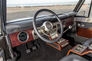 LISTO PARA CONDUCIR - USADO, VOLANTE A LA IZQUIERDA |   Volante a la derecha |   CONVERSIÓN DE FORD BRONCO EV DE 1974 A MOTOR DE 5 VELOCIDADES - Product Image 4