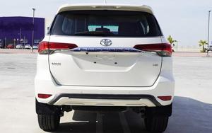 Toyota Fortuner SUV 2017, 4.1-6L Turbo, Automática, Gasolina, 5 Plazas, 25001-50000 Millas - Product Image 2