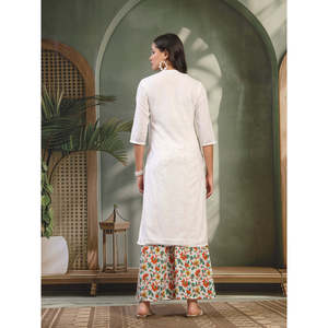 ชุดคุรตะสีขาวสำหรับผู้หญิง ออกแบบเองสำหรับฤดูร้อน - Product Image 3