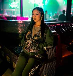 Sudadera extragrande Boxy Fit del fabricante, conjunto de 2 piezas con capucha y pantalones apilados, pantalones de chándal apilados acampanados y conjuntos de Sudadera con capucha - Product Image 2