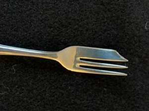 Ensemble de fourchette élégant en acier inoxydable avec finition argentée, parfait pour restaurant, hôtel, salle à manger et ensemble d'accessoires de mariage - Product Image 2