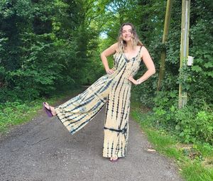 จั๊มสูทเอวสูงทรงหลวมมัดย้อมมีสายรัดขากว้างผ้าฝ้าย100% เป็นมิตรต่อสิ่งแวดล้อมเซ็กซี่แบบกอธิคขนาดใหญ่พิเศษสำหรับฤดูร้อน - Product Image 5