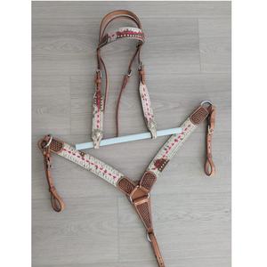 Ensemble de tête de cheval en cuir occidental avec collier de poitrail, rênes, tête de cheval pour courses de chevaux, ensemble de harnais personnalisé à prix de vente en gros - Product Image 1