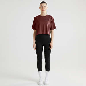 เสื้อยืดฝึกซ้อม GAI สีแดงเลือดหมู สำหรับชุดออกกำลังกาย - Product Image 4