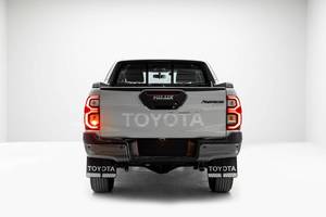 Camioneta Hilux Adventure 4.0L V6 4WD 2026 Plateada Metálica, Nueva, Cero Kilometraje/Km, Precio Accesible, Lista para Enviar - Product Image 6