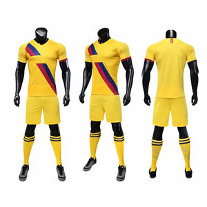 Uniforme de football personnalisé par sublimation à bas quantité minimale de commande bon marché en tissu de polyester de haute qualité uniforme de football - Product Image 6
