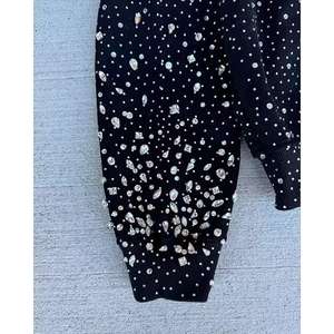 Sudadera con Capucha Extra Grande Personalizada, Bordada con Cuentas y Pedrería, Tela de Felpa Premium, Detalles Brillantes Ecológicos para Ropa Urbana de Invierno - Product Image 3