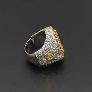 แหวนแต่งงานผู้ชายแบบฮิปฮอป ชุบทองคำขาว 925 ประดับเพชรโมอิสซาไนต์ VVS ระยิบระยับ ดีไซน์เกล็ดหิมะ - Product Image 3