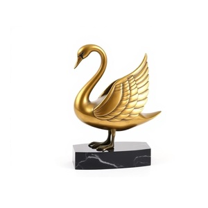 Gegoten Aluminium Zwaan Antiek Gouden Kleur Sculptuur Op Zwarte Basis Voor Tafelblad Middelpunt Decoratie Metalen Luxe Sculptuur